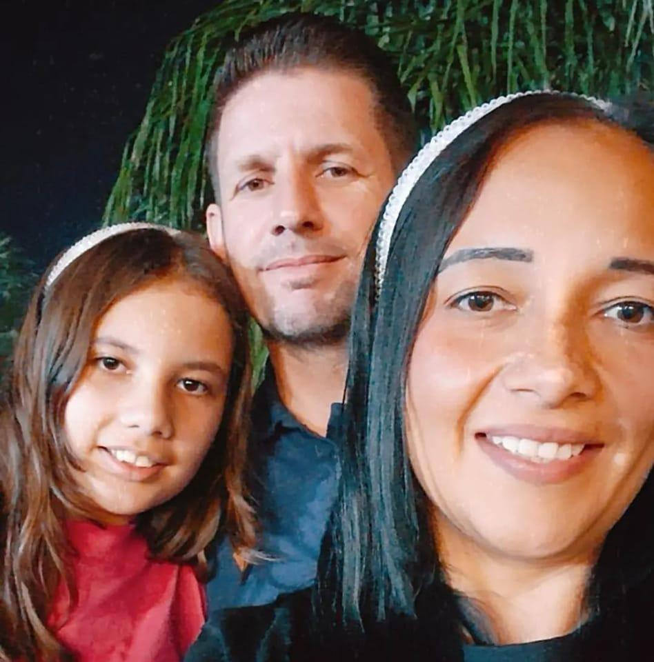 Foto da família da Sophia que ofereceu um depoimento para o Catavento Espaço Pedagógico